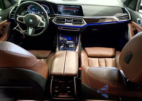 2021 BMW X5 xDrive40I z USA, uszkodzony, nr VIN 5UXCR6C06M9F35399